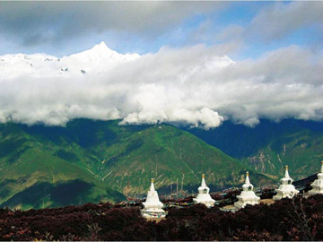 卡瓦格博峰，梅里雪山主峰之一，高达6740米