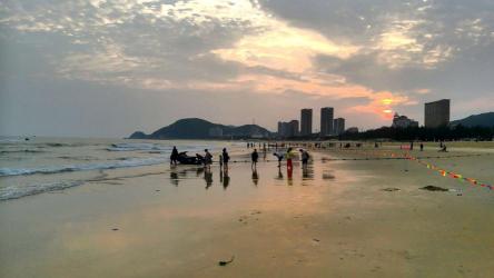 海陵岛闸坡旅游区：享受阳光沙滩与海鲜盛宴的完美假期