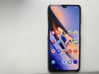 所有增加的功能在OnePlus6的图库应用中都有