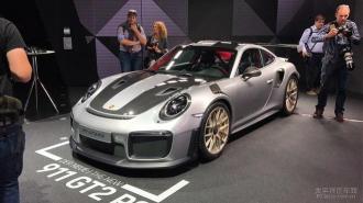 保时捷GT2RS：赛道化设计，时尚与运动的完美结合