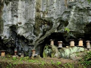 虎泉山庄：历史与自然风光交织的旅游胜地