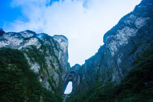 天门山景色：自然与传说的绝美融合