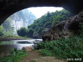 阜平天生桥：自然奇景的探索之旅与便捷交通指南