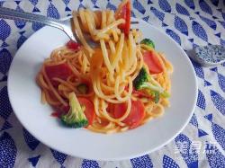 微笑PASTA：轻松制作美味意面的秘诀，让你爱上这道家常美食！