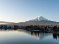 探索富士山：日本的象征与壮丽风光