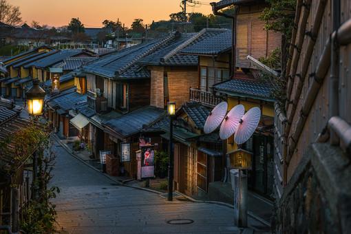 日本京都祗园：体验传统繁华街区的魅力与夜生活