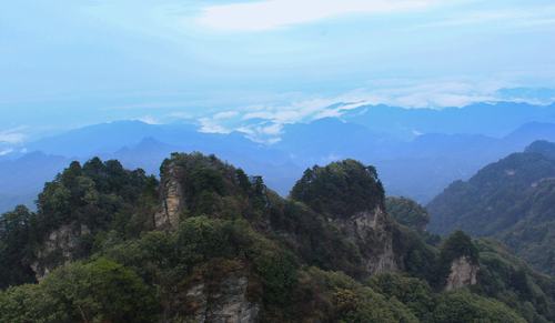 中武当：湖北天柱山的道教仙境与自然风光