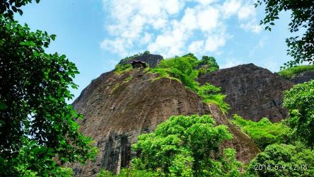 武夷山的核心景区：天游峰的自然与文化完美融合