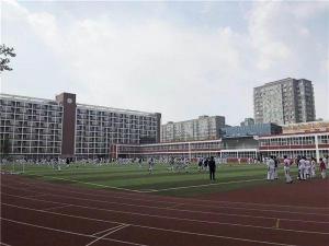 人大附中地址：北京市海淀区中关村高科技园区中心地带