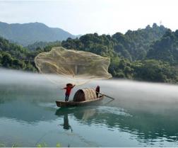 东江湖风景旅游区：水天一色的自然风光与丰富水上娱乐项目的完美结合