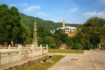 三平风景区：历史悠久的佛教圣地，自然风光与人文景观的完美结合