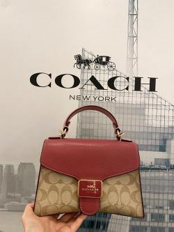 Coach：美国高端时尚品牌，提供女士精致配饰与礼品