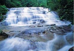 雾灵湖自然风景区：历史、自然与清凉的完美结合，逃离喧嚣的理想避暑胜地