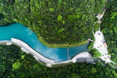 神龙峡：重庆的生态峡谷与漂流胜地