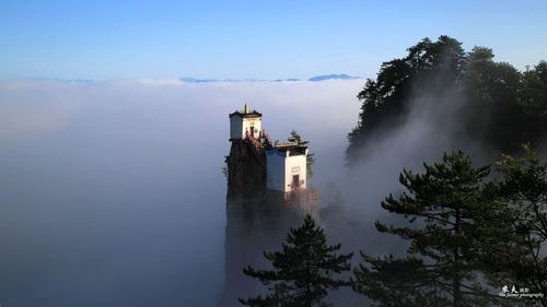 塔云山：陕西镇安的险峻奇景与文化瑰宝