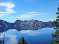 牛奶火山湖：感受大自然神奇之力的白色火山湖